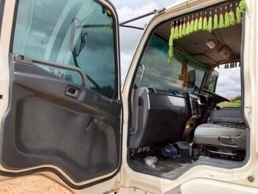 สิบล้อดั้มพ์ฟูโซ่ 270 ปี 54 รูปที่ 12