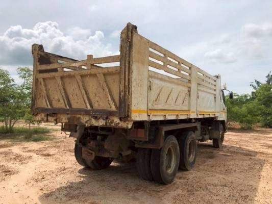 สิบล้อดั้มพ์ฟูโซ่ 270 ปี 54 รูปที่ 17