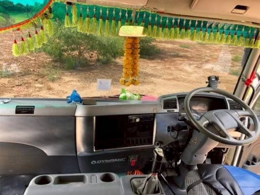 สิบล้อดั้มพ์ฟูโซ่ 270 ปี 54 รูปที่ 11