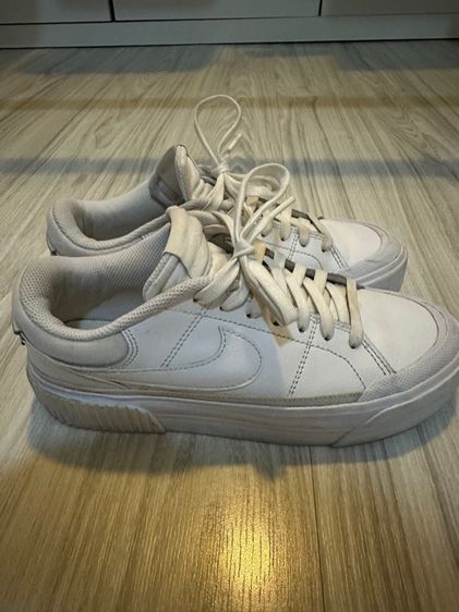 รองเท้า Nike สีขาวมือสองสภาพดี รูปที่ 5