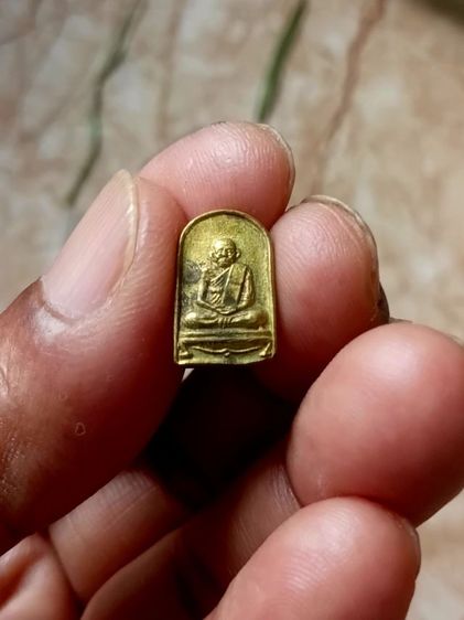 
เหรียญซุ้มกอเล็ก หลวงพ่อเงิน วัดบางคลาน (วัดหิรัญญาราม) อ.โพทะเล จ.พิจิตร เนื้อฝาบาตร  รูปที่ 4
