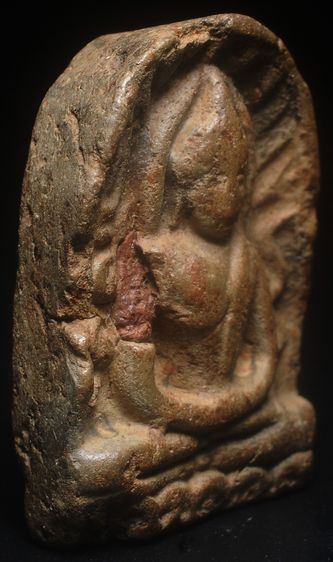 พระซุ้มกอ กำแพงเพชร เนื้อสวย แร่ว่านดอกมะขามชัดๆ สภาพสวย คลาสสิคครับ รูปที่ 4