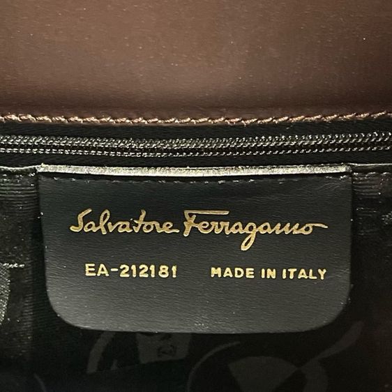 Salvatore Ferragamo Iconic Large Tan Leather Top Handle รูปที่ 8