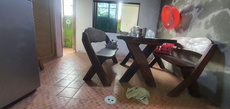 โต๊ะไม้สำหรับทานข้าว รูปที่ 5