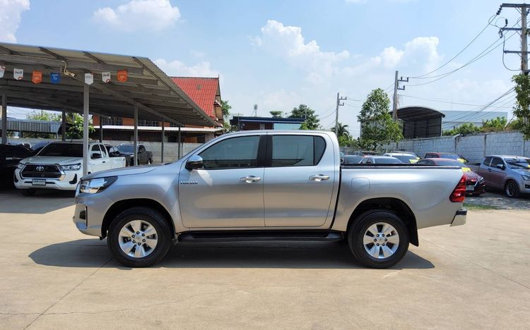 Toyota Hilux Revo 2020 2.4 Prerunner E Pickup ดีเซล ไม่ติดแก๊ส เกียร์อัตโนมัติ บรอนซ์เงิน รูปที่ 4