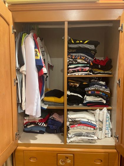 ตู้เสื้อผ้าเด็ก  ไม้จริง มือ 2 สภาพเหมือนใหม่มาก จำนวน 2 ตู้ รูปที่ 2