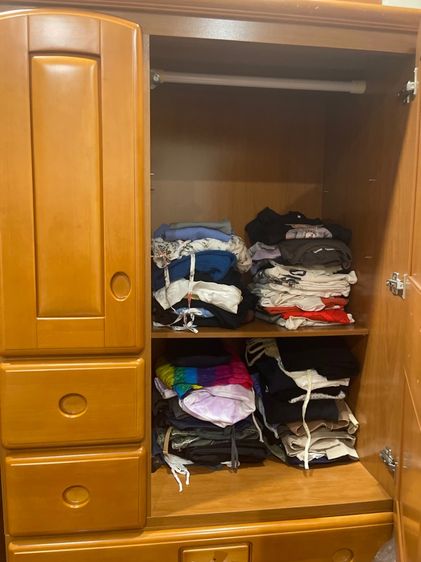 ตู้เสื้อผ้าเด็ก  ไม้จริง มือ 2 สภาพเหมือนใหม่มาก จำนวน 2 ตู้ รูปที่ 4