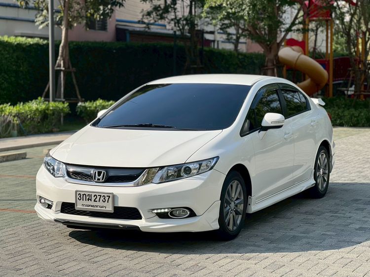 Honda Civic 2013 1.8 E i-VTEC Sedan เบนซิน เกียร์อัตโนมัติ ขาว รูปที่ 3