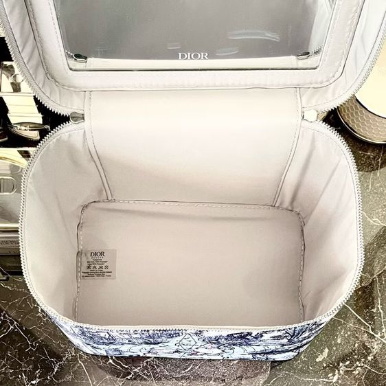 Dior cosmetics bag รูปที่ 7