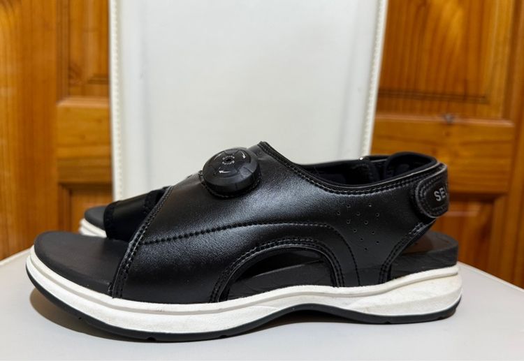 ดำ รองเท้ารัดส้น Selfix