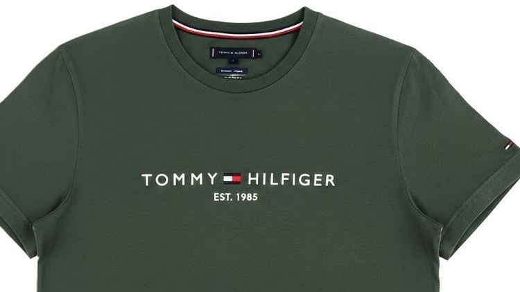 Tommy  Hilfiger  Corp Logo Tee Organic Cotton Slim Fit EST. 1985 รูปที่ 5