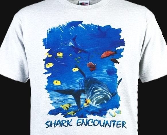 FRUIT OF THE LOOM Heavy Cotton Vintage Graphic Tee Shark Encounter printed Made in USA.  รูปที่ 5