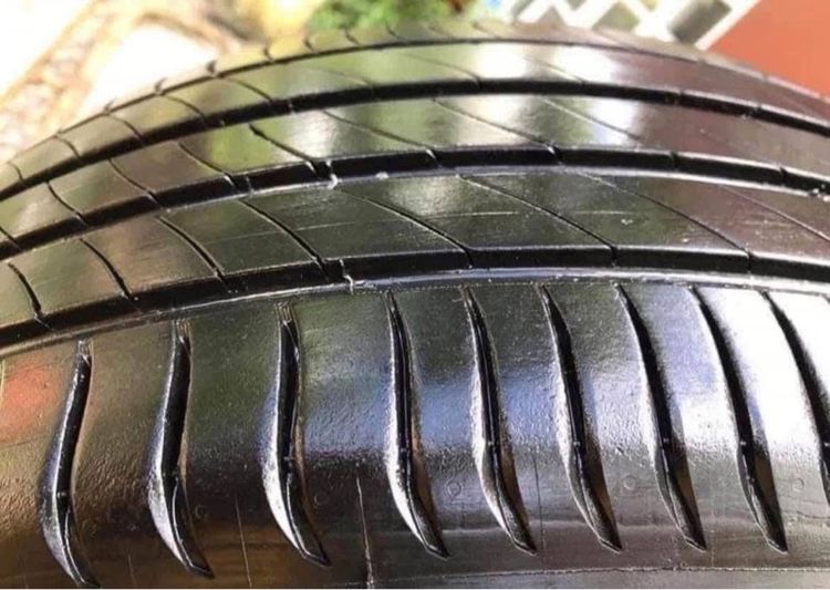 ยาง michelin 225 50 17 ปี25 รูปที่ 3