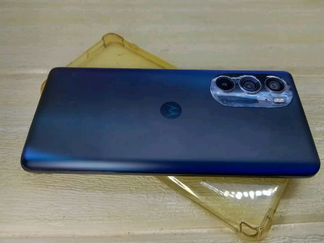 สุดคุ้มสเปคโครตแรงรุ่นท๊อป Aututuเกิน 1 ล้านคะแนน MOTO EDGE 30 PRO 5G Snapdragon 8Gen1แรม12 รุ่นนี้มือสองทั่วไป8900ขายเพียง4300 รูปที่ 3
