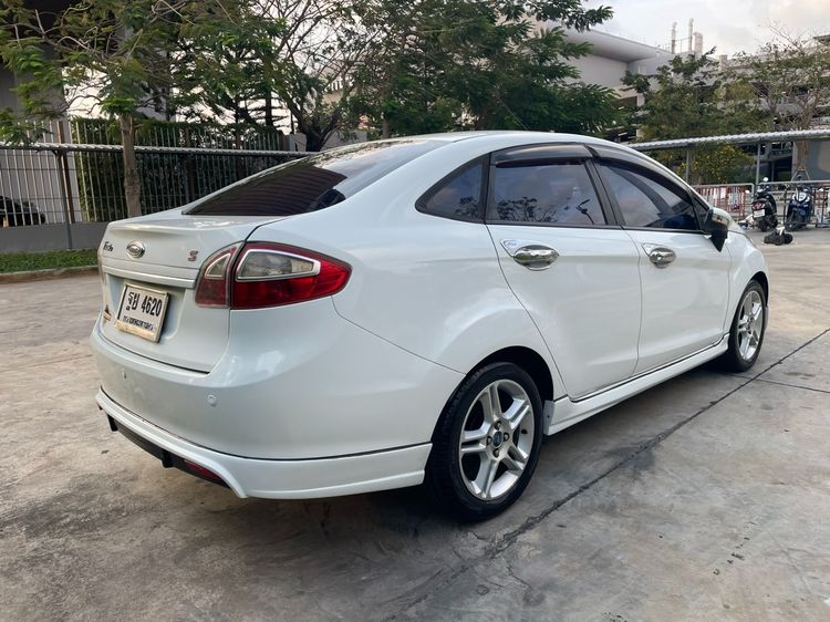 Ford Fiesta 2011 1.6 Trend Sedan เบนซิน ไม่ติดแก๊ส เกียร์อัตโนมัติ ขาว รูปที่ 4