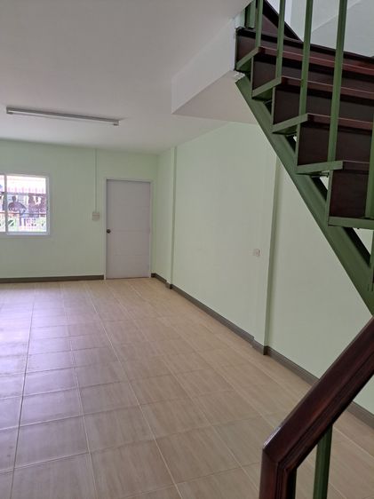 ทาวน์เฮ้าส์ หมู่บ้านบางใหญ่ซิตี้ บ้านหลังหัวมุมปากทางเข้าตลาดมิกซ์ ไม่เคยอยู่อาศัยมาก่่ิอน รีโนเวทใหม่ โครงสร้างแข็งแรง ทนทานแผ่นดินไหว ใกล้ รูปที่ 4