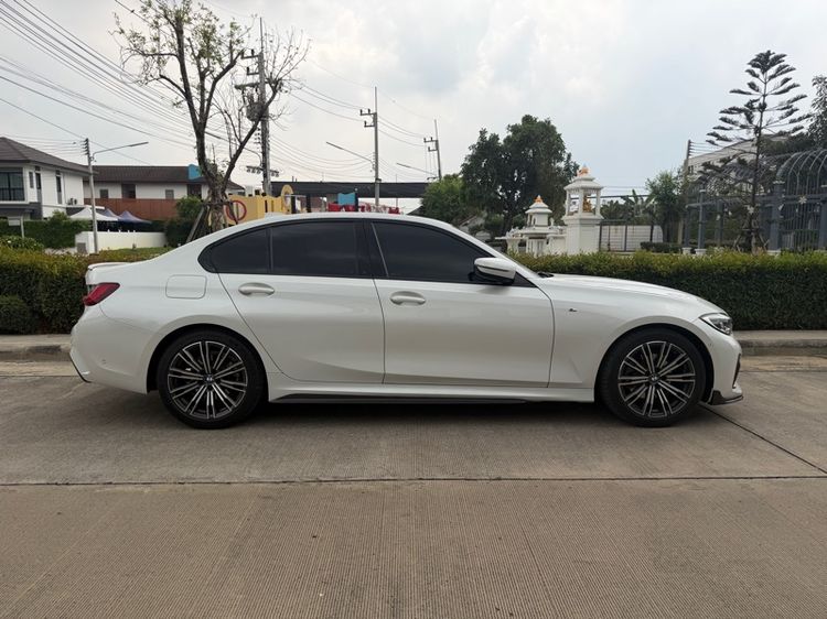 BMW Series 3 2021 320d Sedan ดีเซล ไม่ติดแก๊ส เกียร์อัตโนมัติ ขาว รูปที่ 3