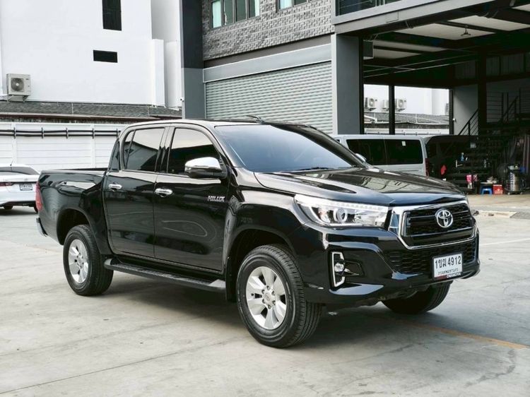 รถ Toyota Hilux Revo 2.4 E Prerunner สี ดำ