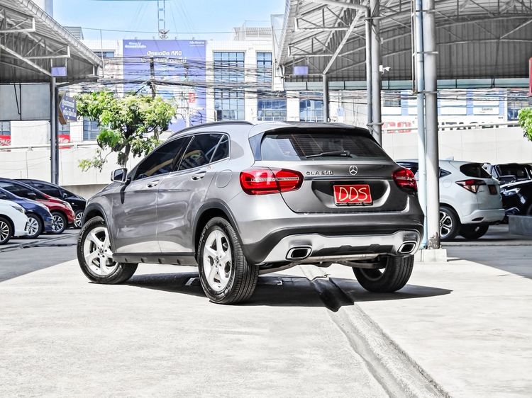 Mercedes-Benz GLA-Class 2019 GLA200 Utility-car เบนซิน เกียร์อัตโนมัติ เทา รูปที่ 3