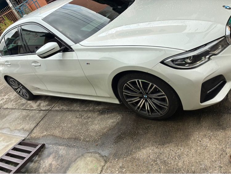 BMW Series 3 2021 320d Sedan ดีเซล ไม่ติดแก๊ส เกียร์อัตโนมัติ ขาว รูปที่ 2