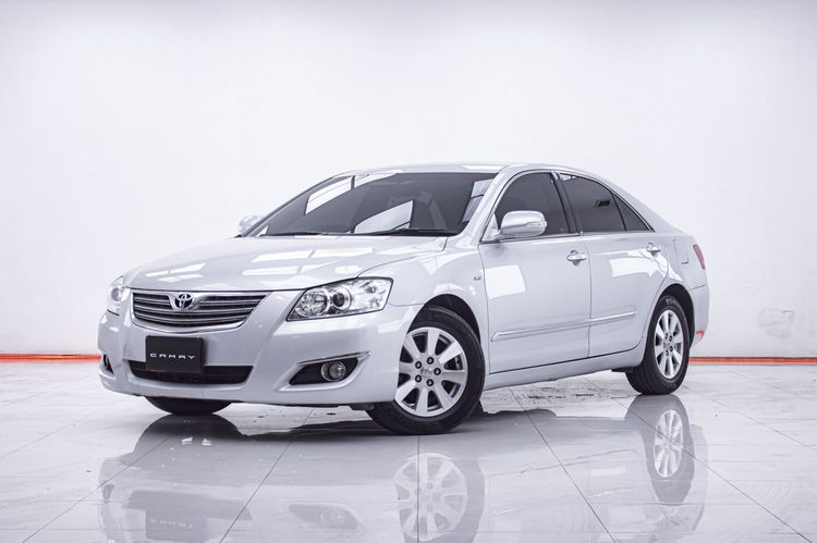 รถ Toyota Camry 2.0 G สี เทา