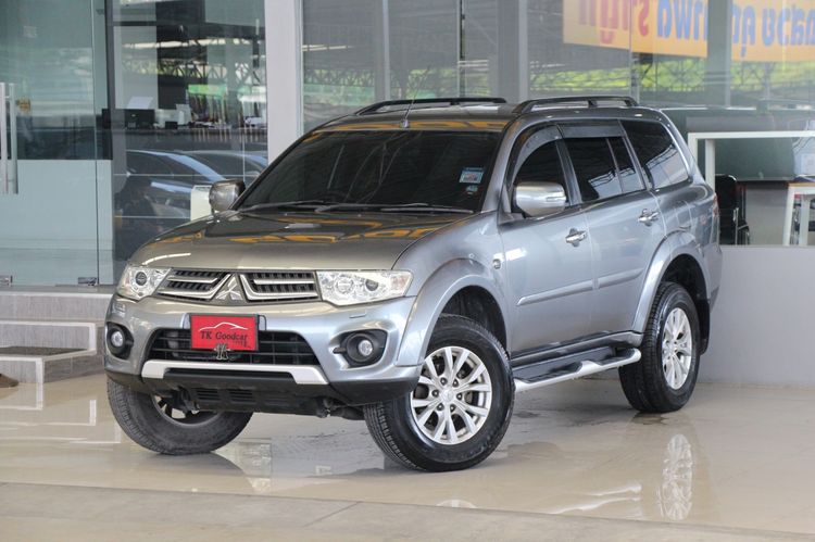 PAJERO 2.5GT สวยเดิมทั้งคันรับประกัน รถบ้านแท้ๆ ใช้น้อยเข้าศูนย์ตลอด ยางดอกเต็ม ออกรถ0บาท
