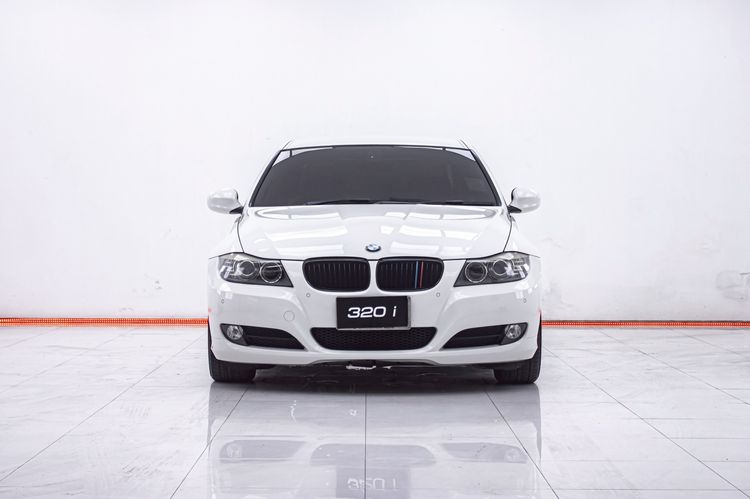 BMW Series 3 2010 320i Sedan เบนซิน ไม่ติดแก๊ส เกียร์อัตโนมัติ ขาว รูปที่ 4