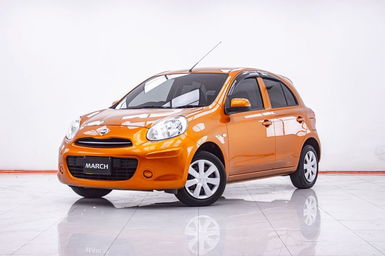 รถ Nissan March 1.2 E สี ส้ม
