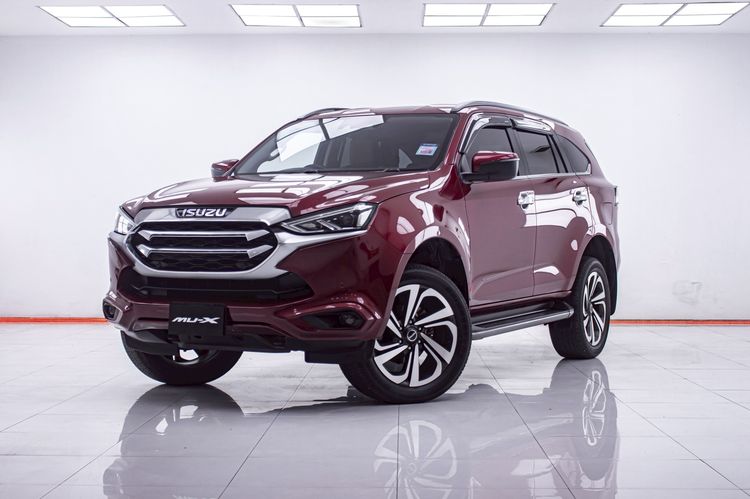รถ Isuzu MU-X 3.0 Ultimate AT 2WD สี แดง