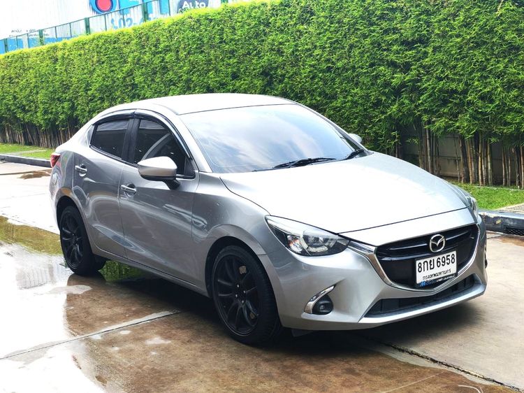 รถ Mazda Mazda 2 1.3 Skyactiv-G S Leather Sedan สี เทา