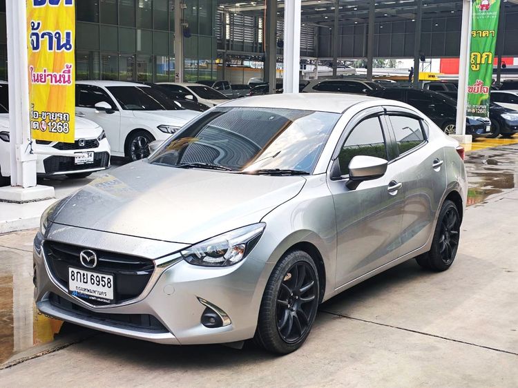 Mazda Mazda 2 2019 1.3 Skyactiv-G S Leather Sedan Sedan เบนซิน ไม่ติดแก๊ส เกียร์อัตโนมัติ เทา รูปที่ 3