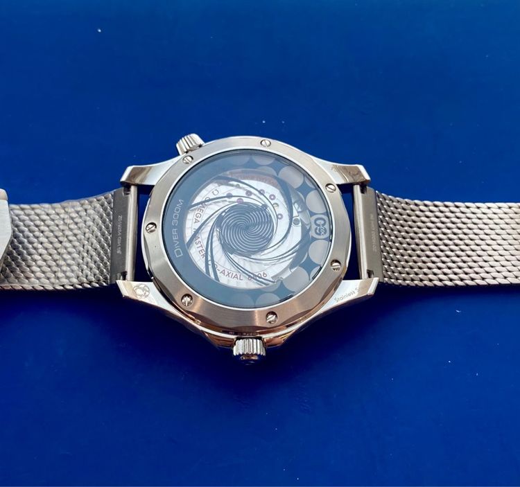 WTS OMEGA SEAMASTER JAMEBOND 007 60th (FULL SET) รูปที่ 5