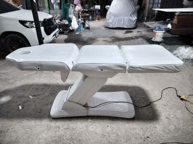 เตียงไฟฟ้ามอเตอร์ปรับระดับ ที่นิยมใช้ในคลินิกศัลยกรรม ร้านสปา ร้านเสริมสวย ร้านสักตัวสักคิ้ว เตียงนวดตัวนวดหน้า รูปที่ 2