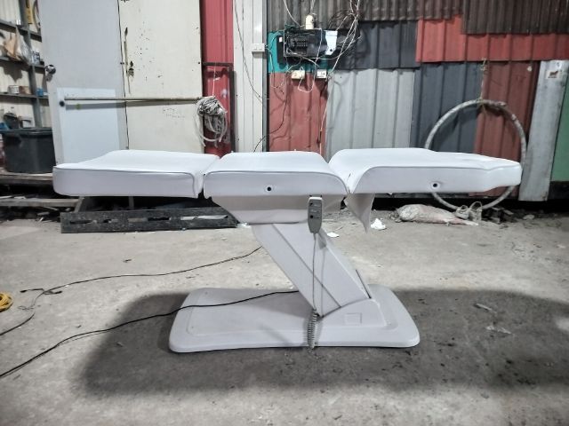 เตียงไฟฟ้ามอเตอร์ปรับระดับ ที่นิยมใช้ในคลินิกศัลยกรรม ร้านสปา ร้านเสริมสวย ร้านสักตัวสักคิ้ว เตียงนวดตัวนวดหน้า รูปที่ 7