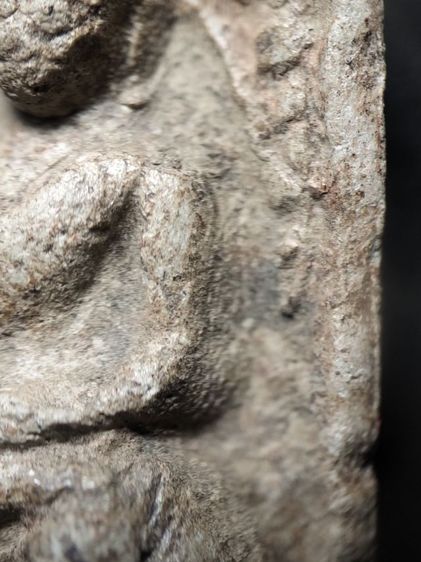 พระรอดลำพูนพิมพ์ใหญ่เนื้อโทนขาวไม่ได้ล้างครับ รูปที่ 9