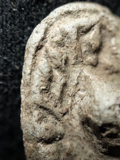 พระรอดลำพูนพิมพ์ใหญ่เนื้อโทนขาวไม่ได้ล้างครับ รูปที่ 5