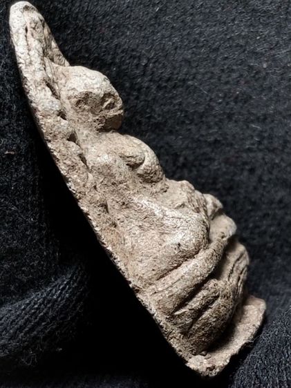 พระรอดลำพูนพิมพ์ใหญ่เนื้อโทนขาวไม่ได้ล้างครับ รูปที่ 12