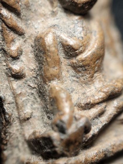 พระรอดลำพูนพิมพ์ใหญ่เนื้อโทนส้มเขียวในครับ รูปที่ 12