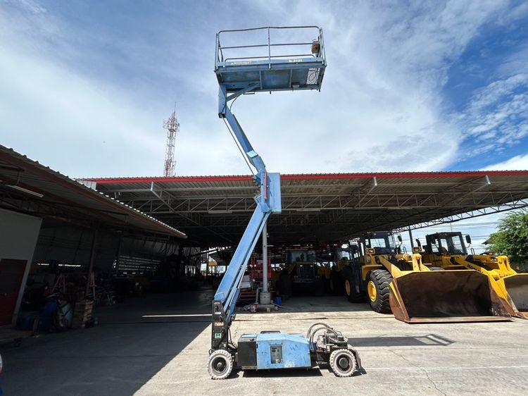 รถกระเช้ากรรไกรเสาเดี่ยวไฟฟ้า S-MAC  รุ่น KKH60-2  ความสูง 5.95 เมตร  เก่านอกนำเข้า  