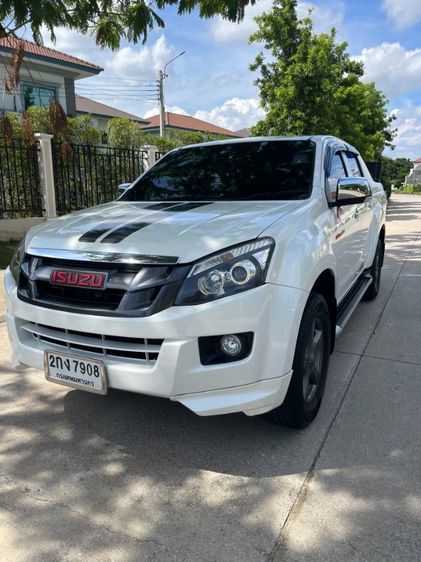 รถ Isuzu D-MAX 2.5 X-Series สี ขาว