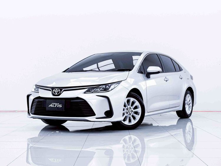 รถ Toyota Altis 1.6 G สี เทา