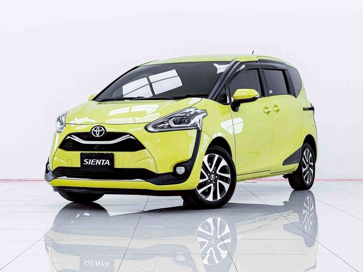 รถ Toyota Sienta 1.5 V สี เขียว