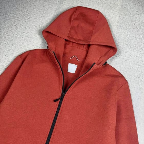 เสื้อ Uniqlo มีฮู้ด  รูปที่ 2