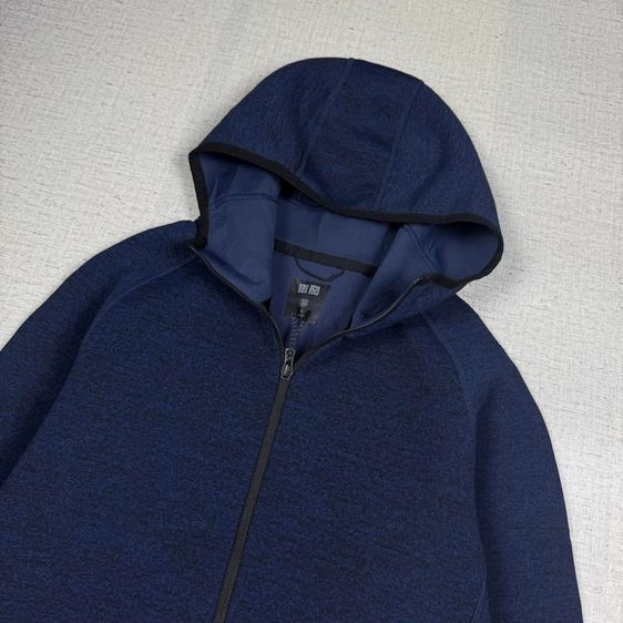 เสื้อ Uniqlo มีฮู้ด  รูปที่ 2