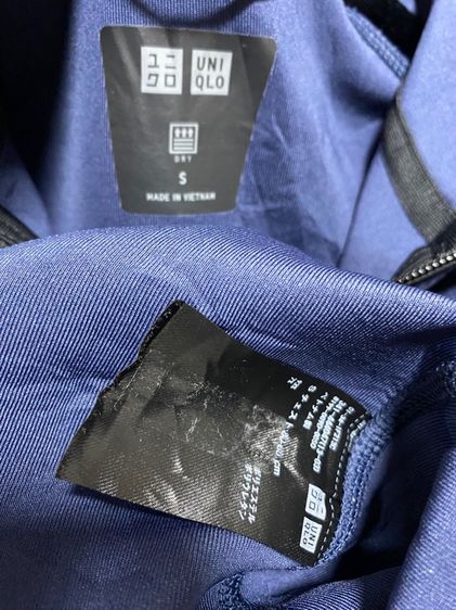 เสื้อ Uniqlo มีฮู้ด  รูปที่ 4