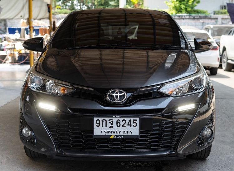 รถ Toyota Yaris 1.2 G Plus สี เทา