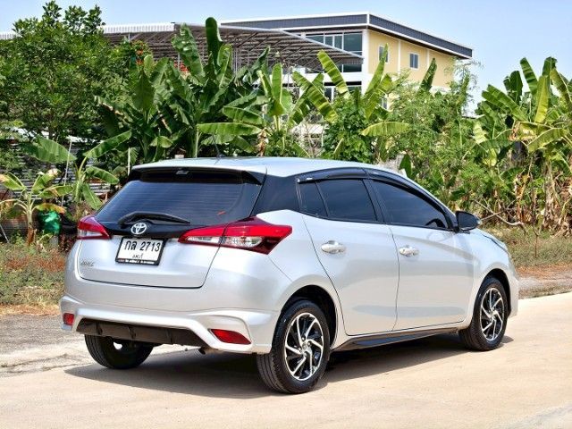 Toyota Yaris 2020 1.2 Sport Premium เบนซิน เกียร์อัตโนมัติ เทา รูปที่ 3