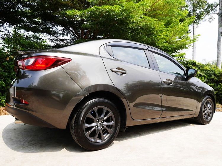 Mazda Mazda 2 2018 1.3 High Connect Sedan เบนซิน ไม่ติดแก๊ส เกียร์อัตโนมัติ น้ำตาล รูปที่ 4