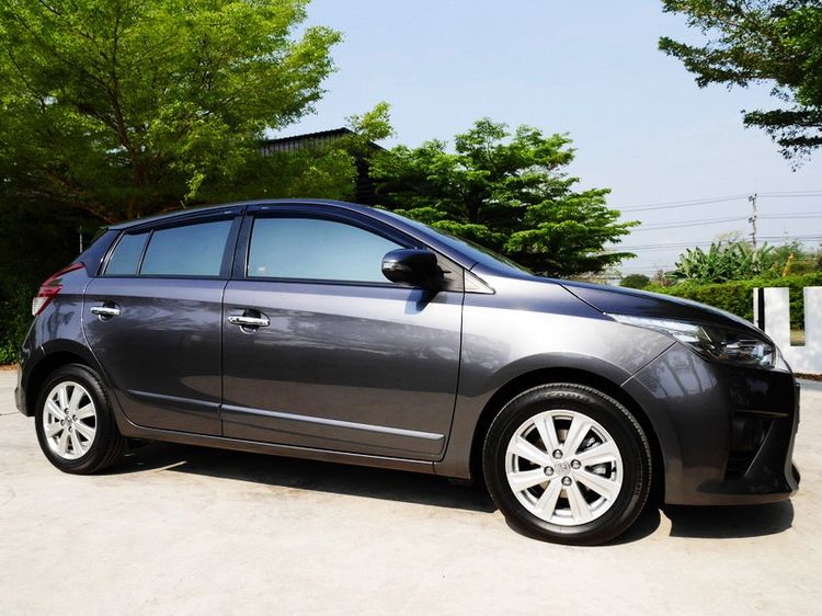 Toyota Yaris 2013 1.2 G Sedan เบนซิน ไม่ติดแก๊ส เกียร์อัตโนมัติ เทา รูปที่ 2