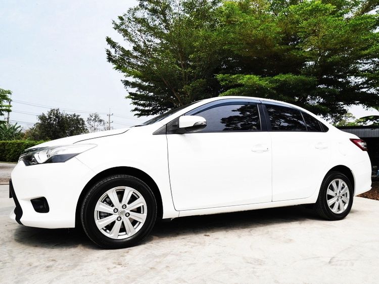 รถ Toyota Vios 1.5 G สี ขาว